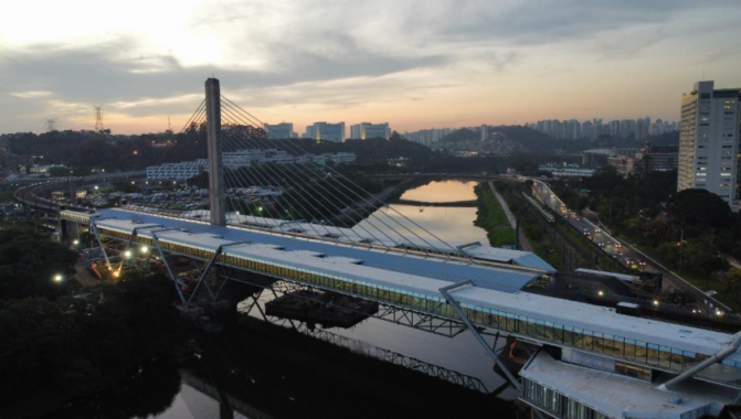 Passarela da Estação Santo Amaro 